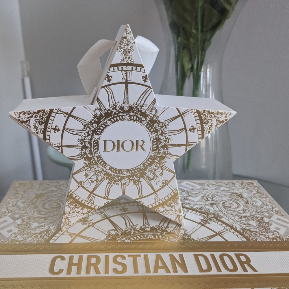 Dior ornament